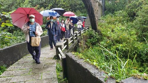 110年參與式預算提案環境教育小旅行帶領學員參訪水郡橋