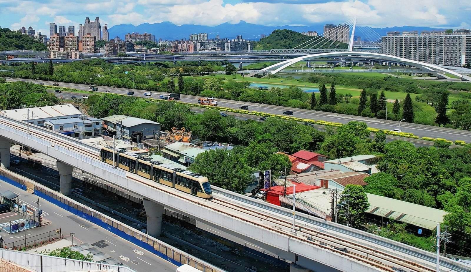 安坑輕軌高架路段 圖片提供 新北市捷運局