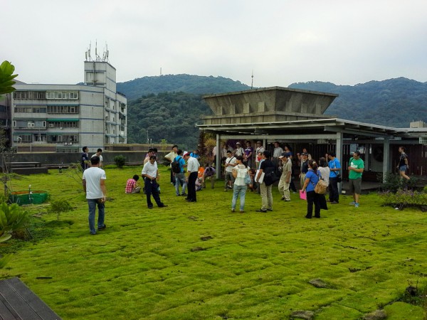 鶯歌區公所鋪上綠屋頂降低室內溫度節約能源 600
